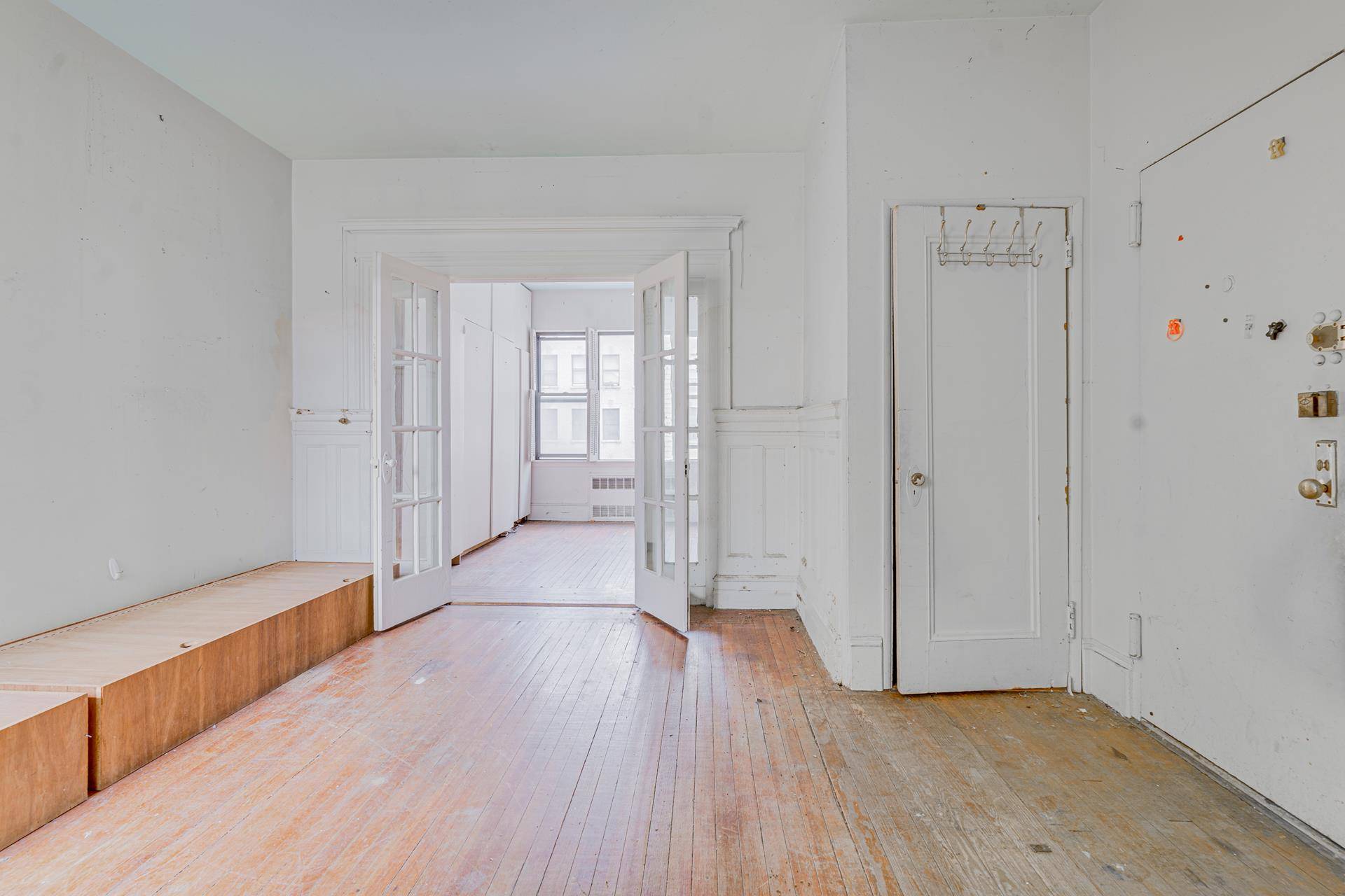 Manhattan, NY 10025,44 W 96TH Street #5A