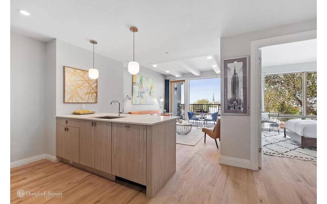 Brooklyn, NY 11232,734 5TH Avenue #6C