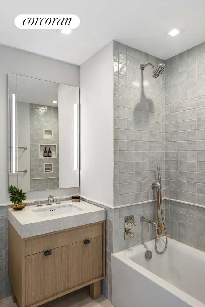 Manhattan, NY 10002,222 E BROADWAY #7A