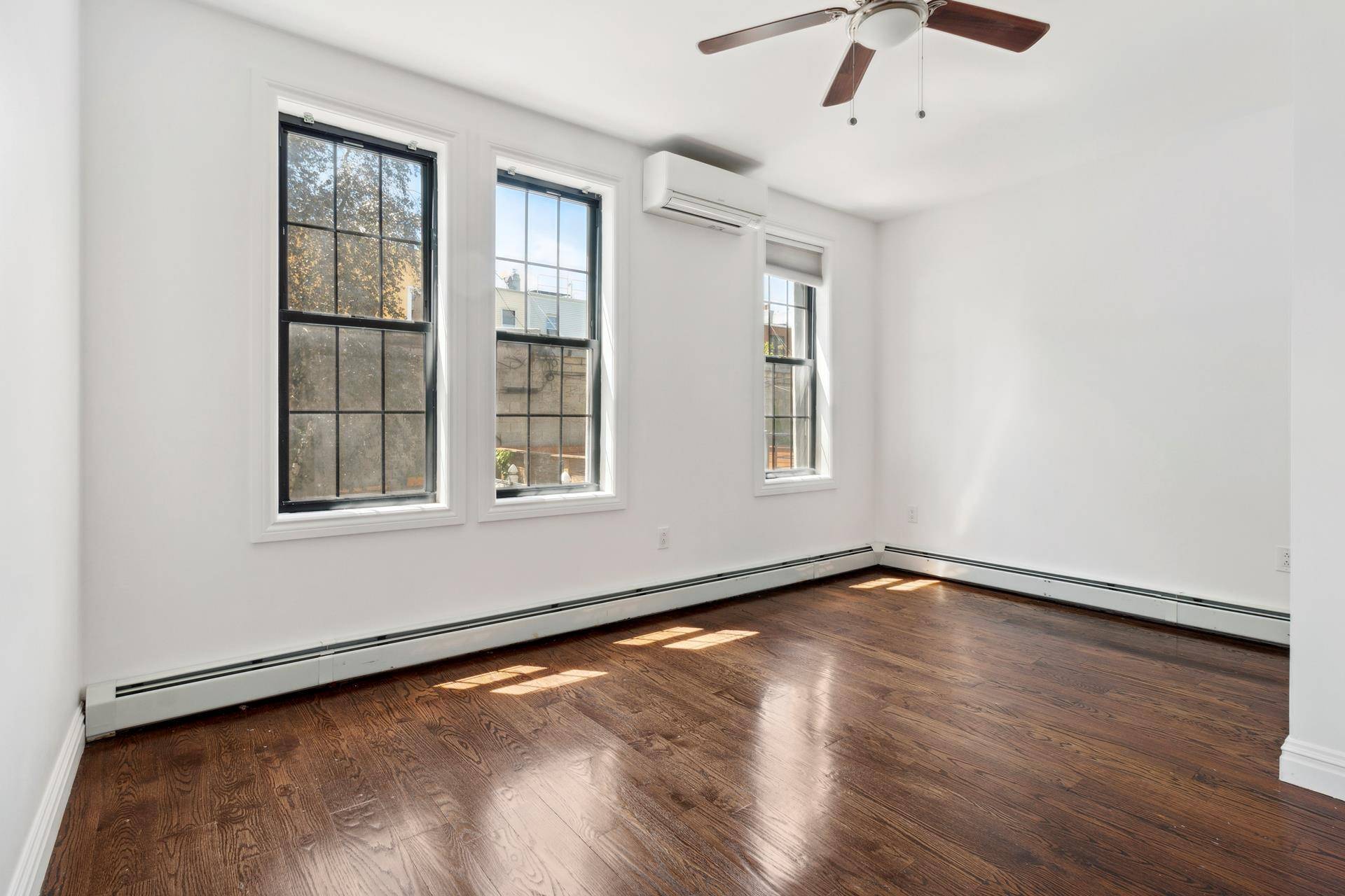 Brooklyn, NY 11233,30 GUNTHER Place