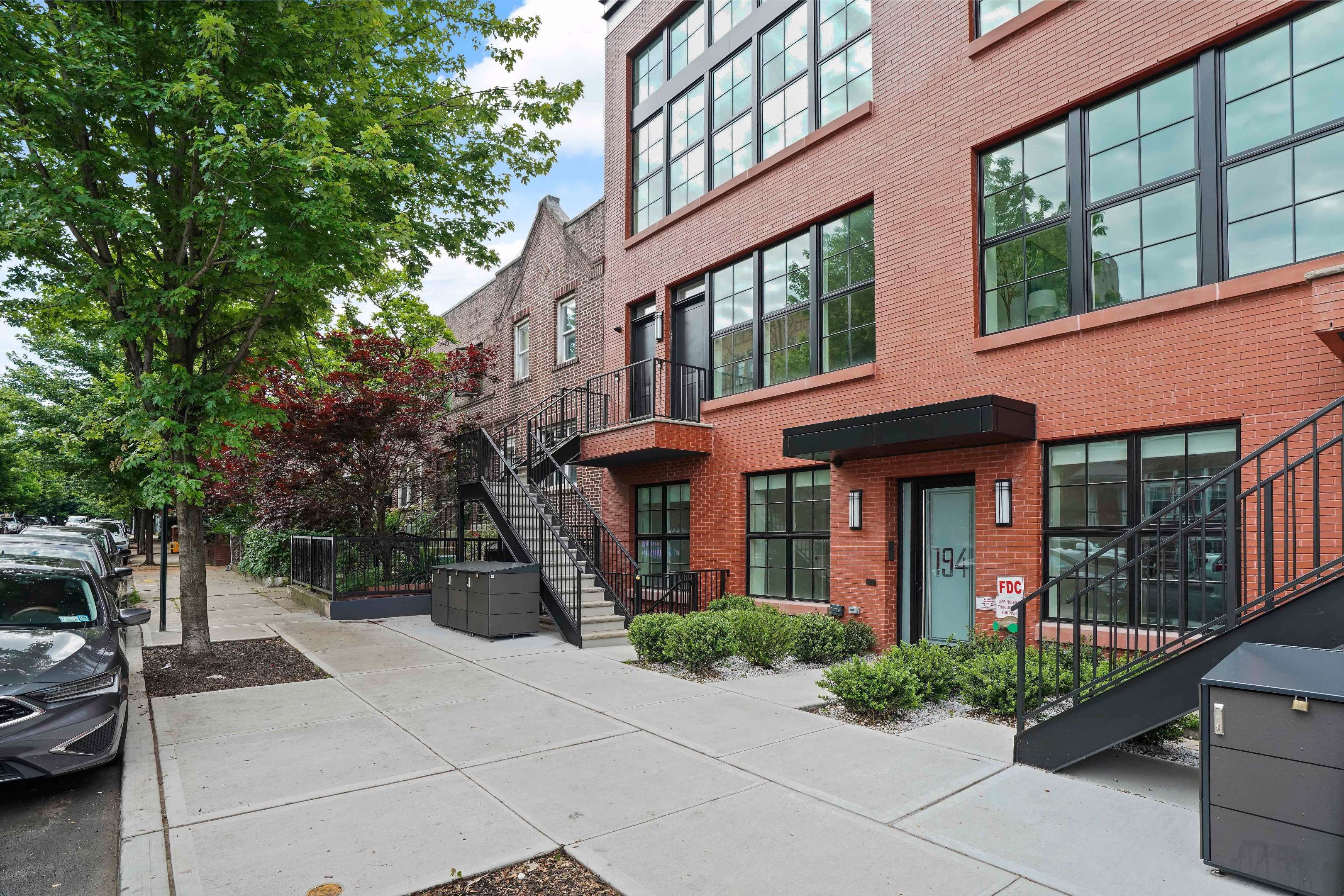Brooklyn, NY 11232,194 30th Street #1A