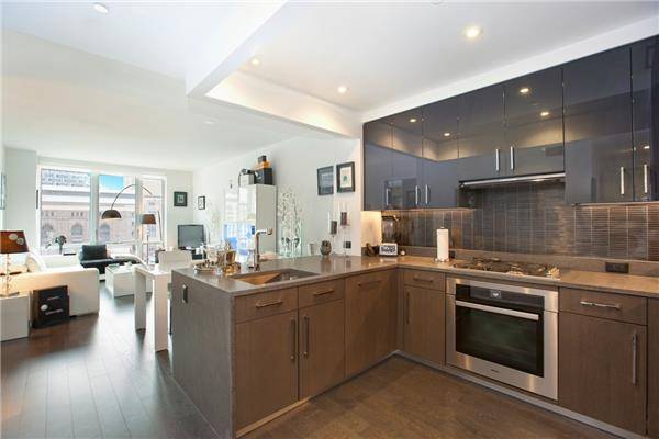 Manhattan, NY 10069,50 Riverside Boulevard #4-R