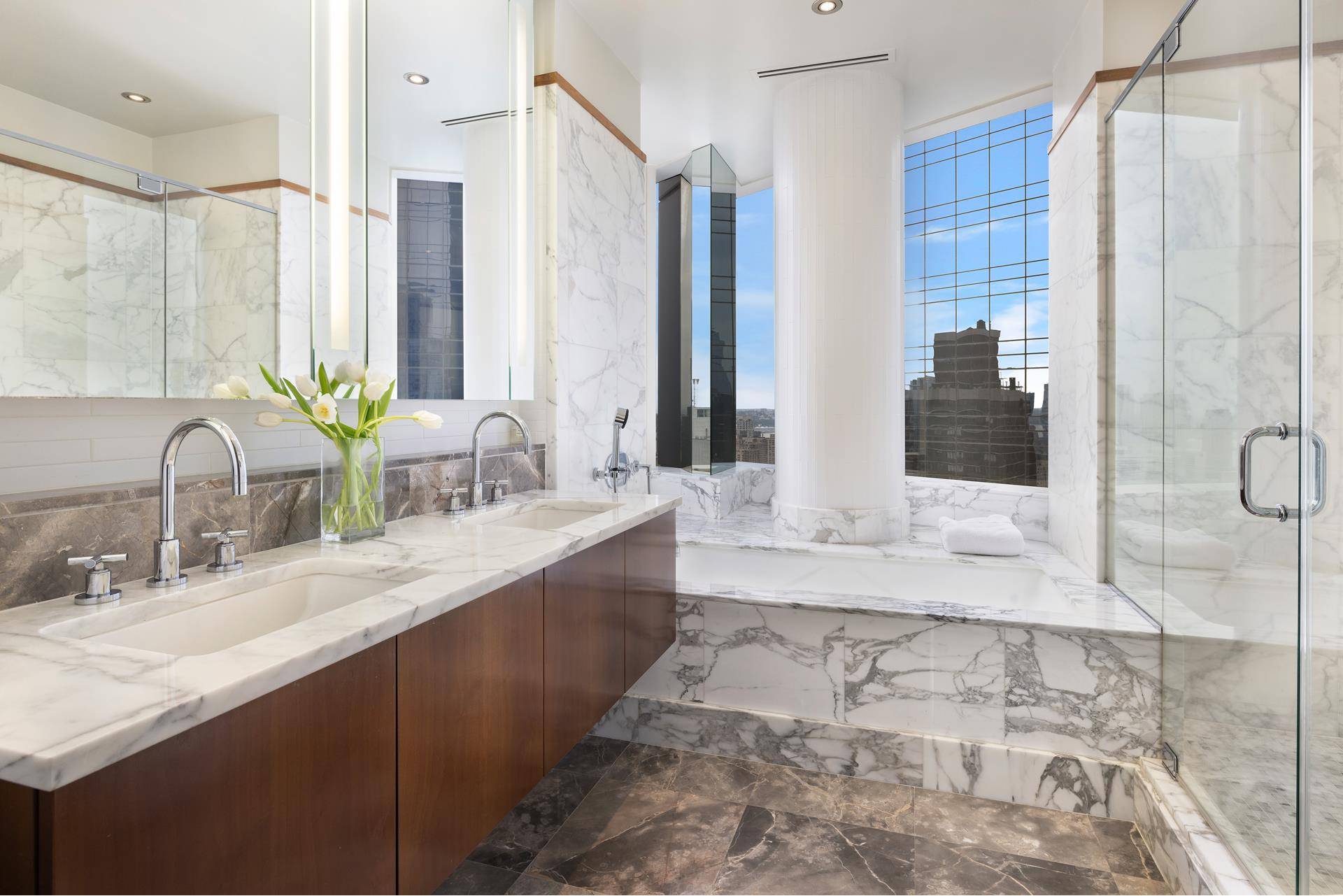 Manhattan, NY 10019,25 COLUMBUS Circle #56G