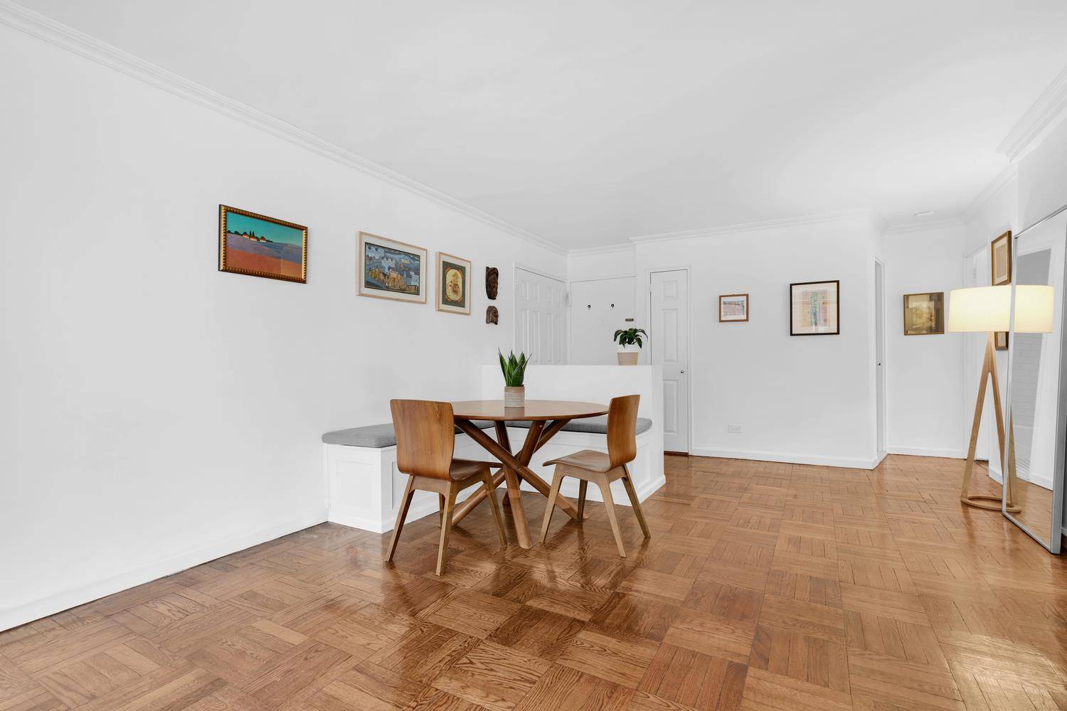 Manhattan, NY 10021,233 E 70TH Street #3S