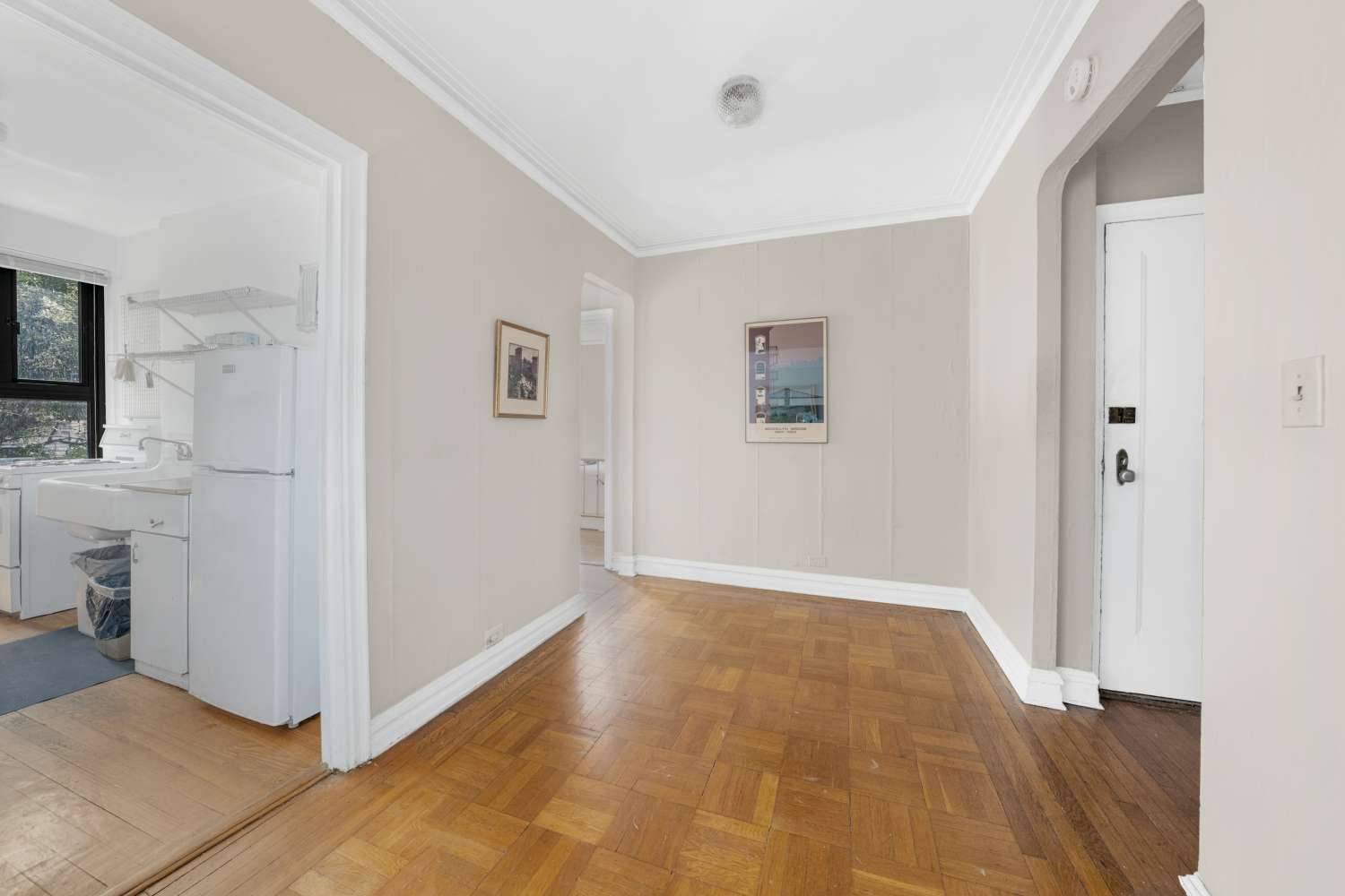 Manhattan, NY 10011,255 W 23RD Street #2GE
