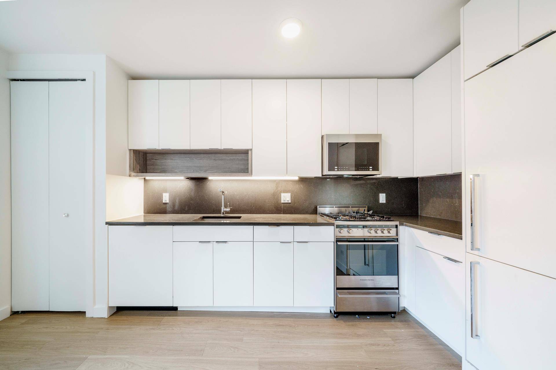 Manhattan, NY 10018,321 W 37TH Street #712