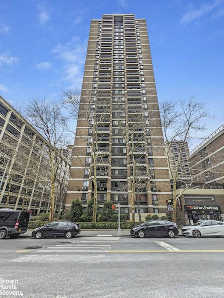 Manhattan, NY 10038,90 GOLD Street #9D