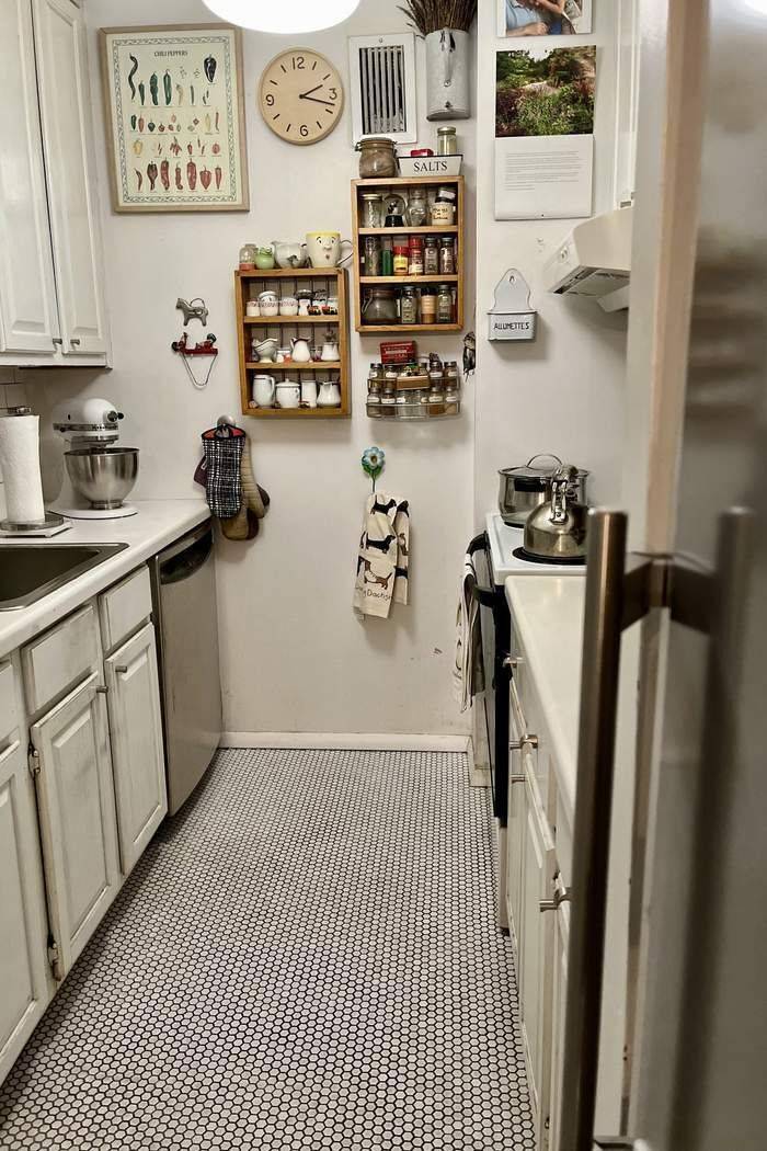 Manhattan, NY 10014,636 Washington Street #4B