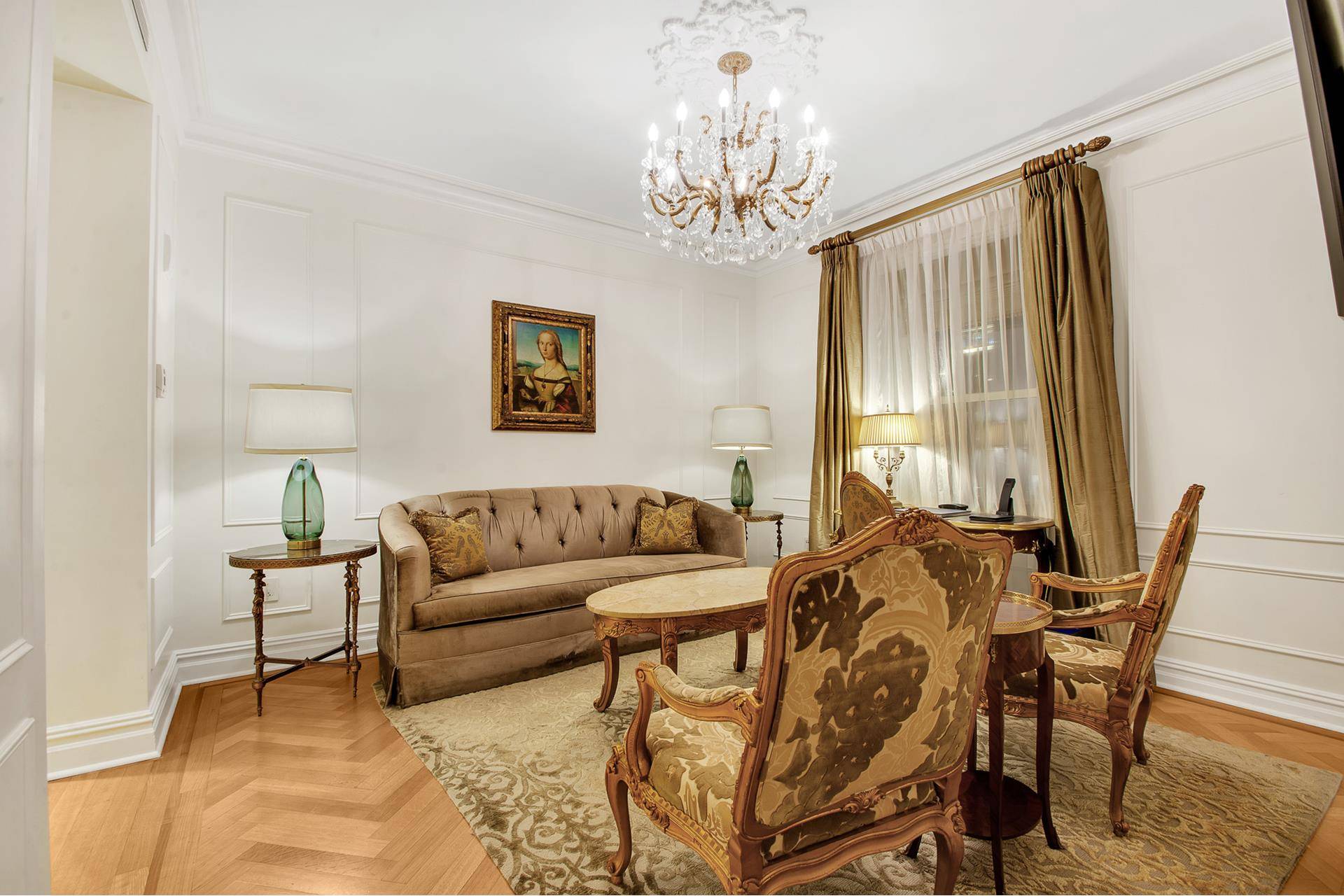 Manhattan, NY 10019,1 CENTRAL Park S #1527