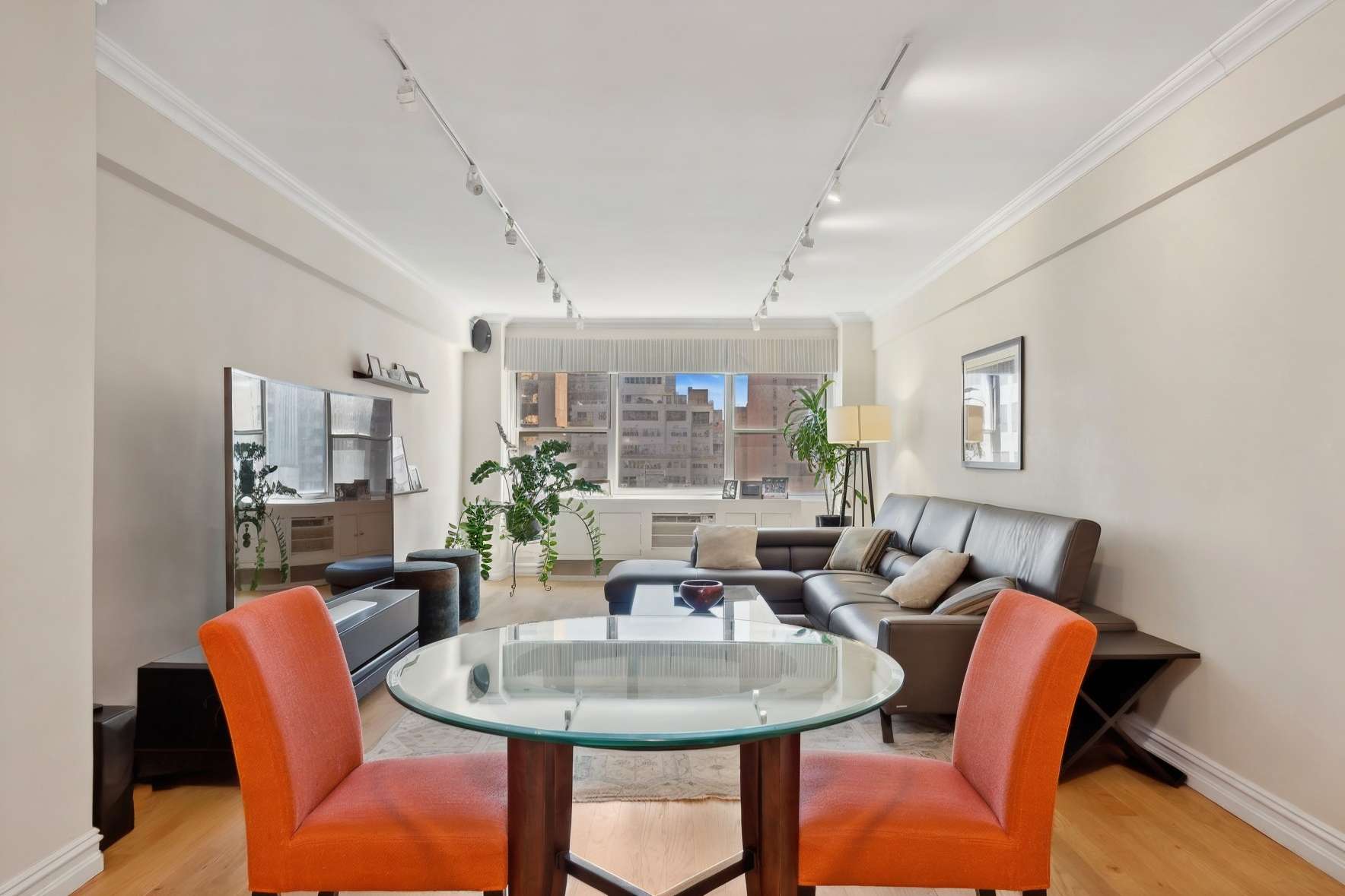 Manhattan, NY 10017,333 E 46TH Street #9B