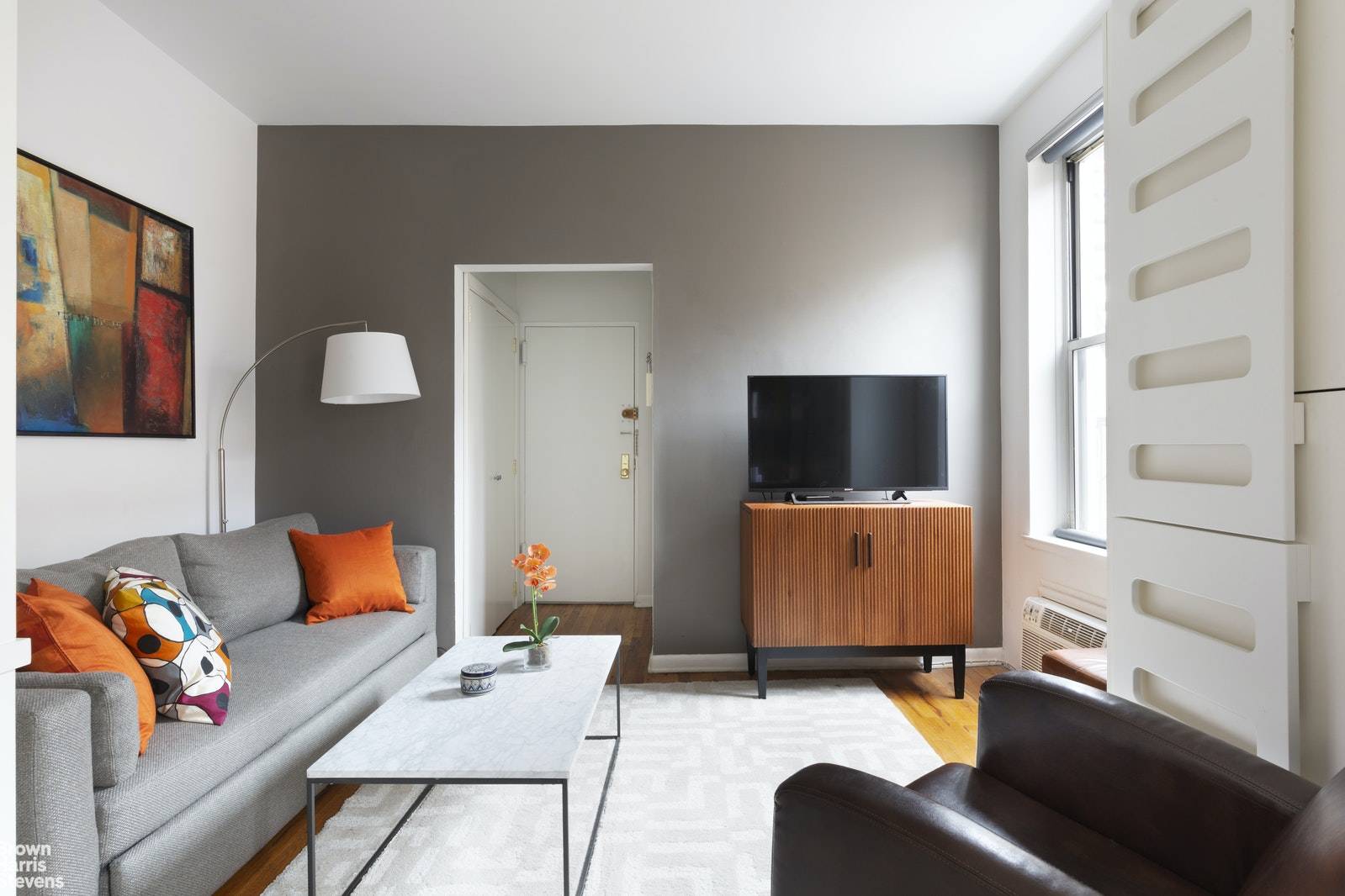 Manhattan, NY 10024,320 W 84TH Street #6B