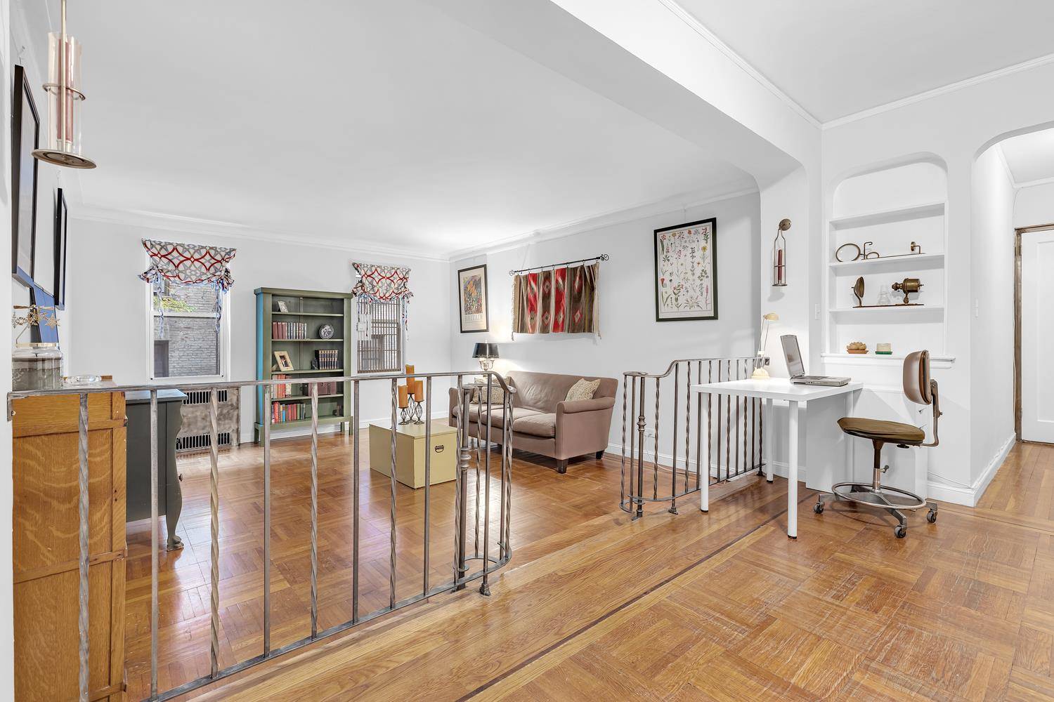 Manhattan, NY 10040,30 BOGARDUS Place #1G