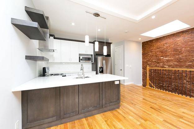 Brooklyn, NY 11203,390 E 49th Street