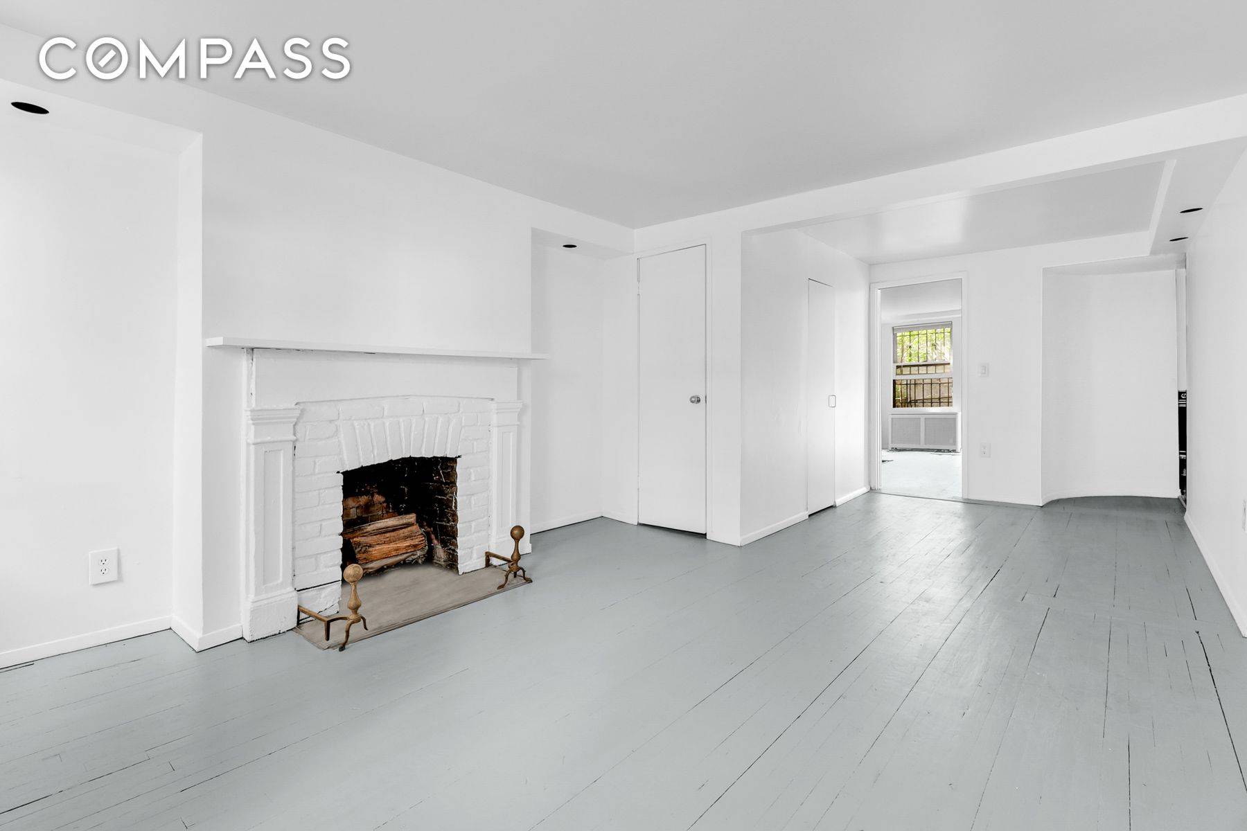 Manhattan, NY 10014,118 Perry Street #J39