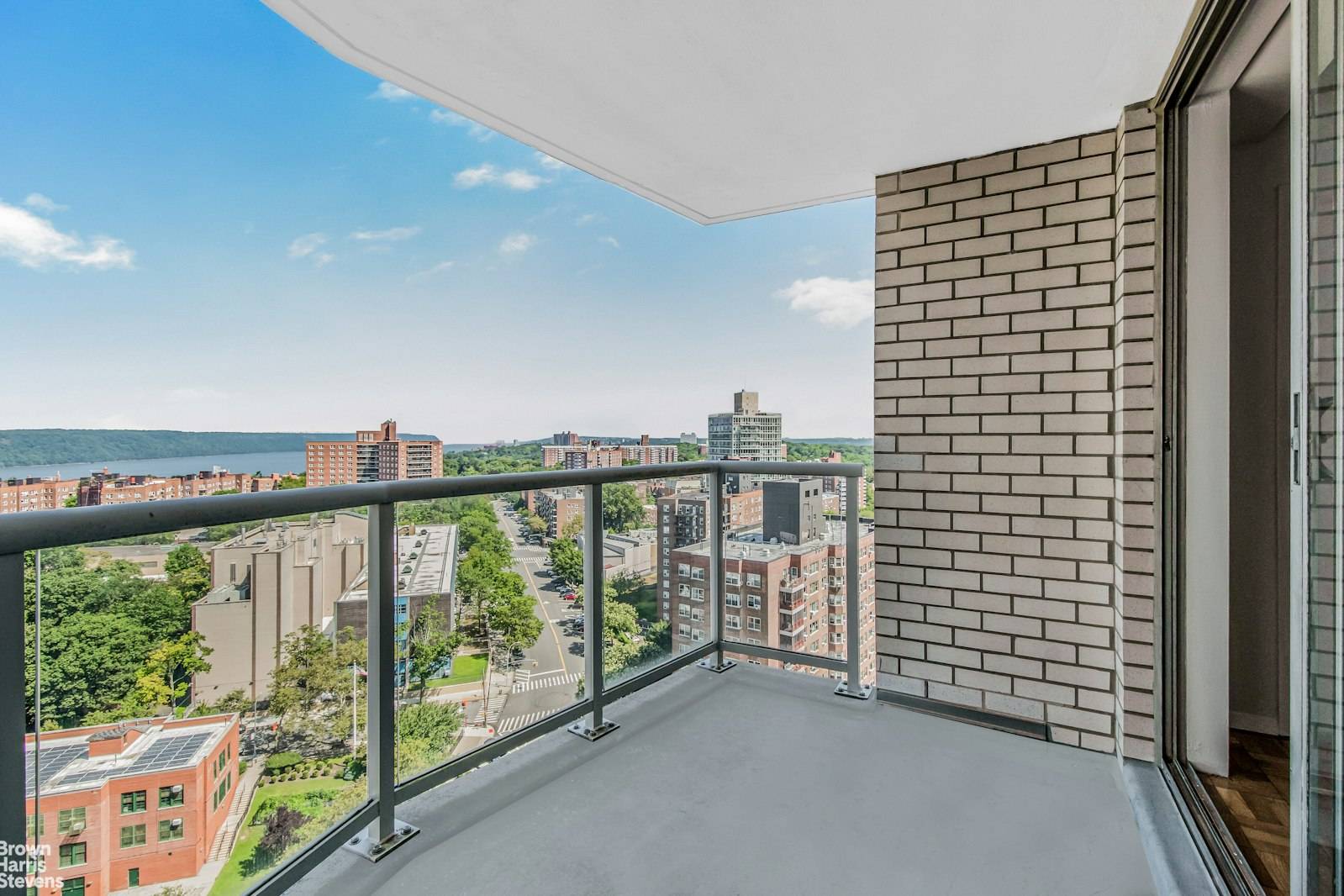 Bronx, NY 10463,3333 HENRY HUDSON Parkway #21R