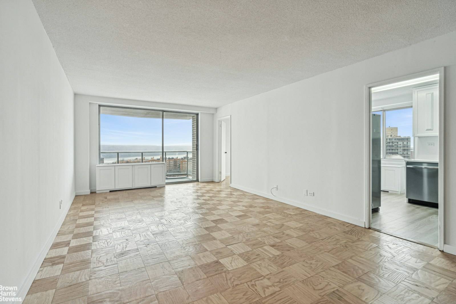Bronx, NY 10463,3333 HENRY HUDSON Parkway #21R