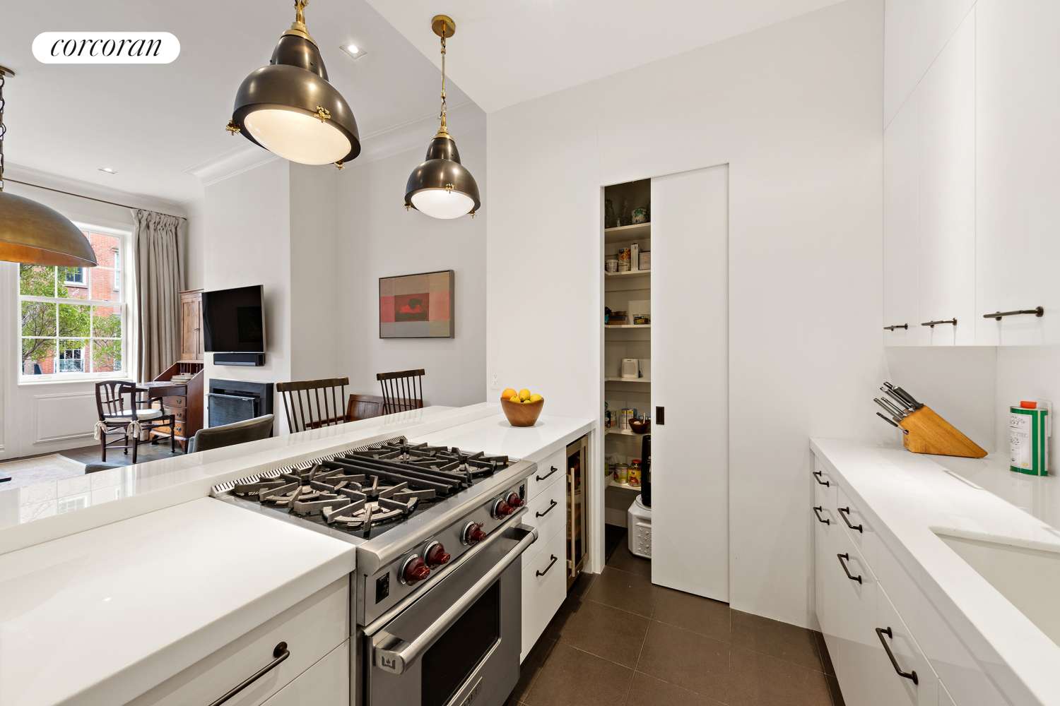 Manhattan, NY 10011,347 W 22ND Street #3