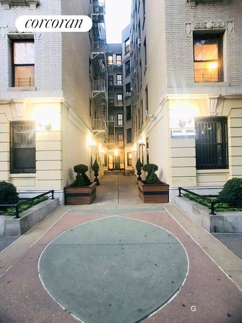 Manhattan, NY 10026,35 CENTRAL Park N #1AB