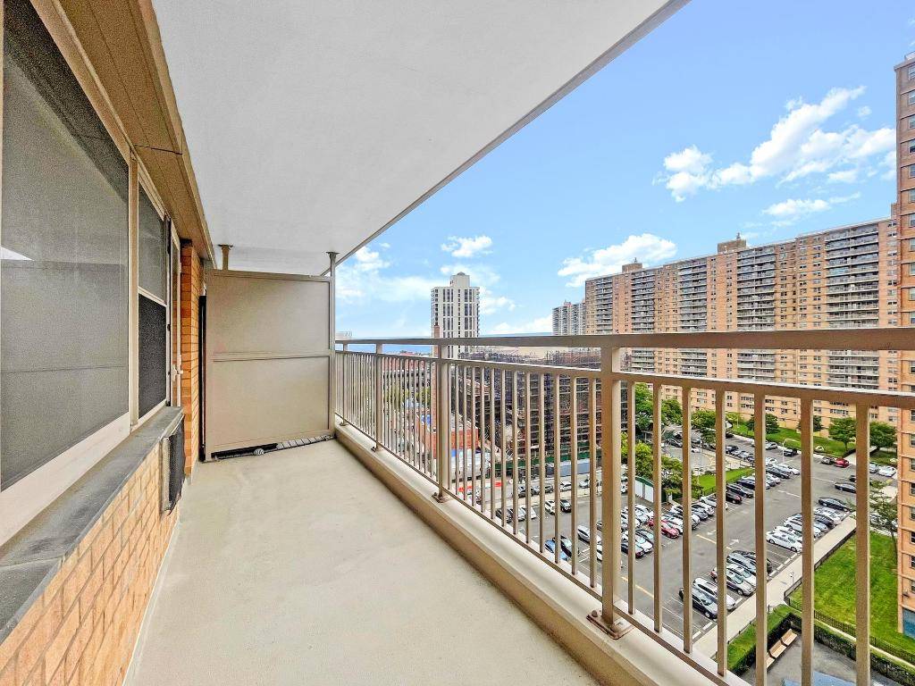 Brooklyn, NY 11224,448 NEPTUNE Avenue #13E