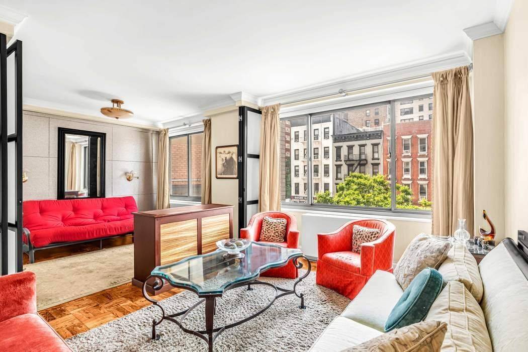Manhattan, NY 10021,300 E 74th Street #3C