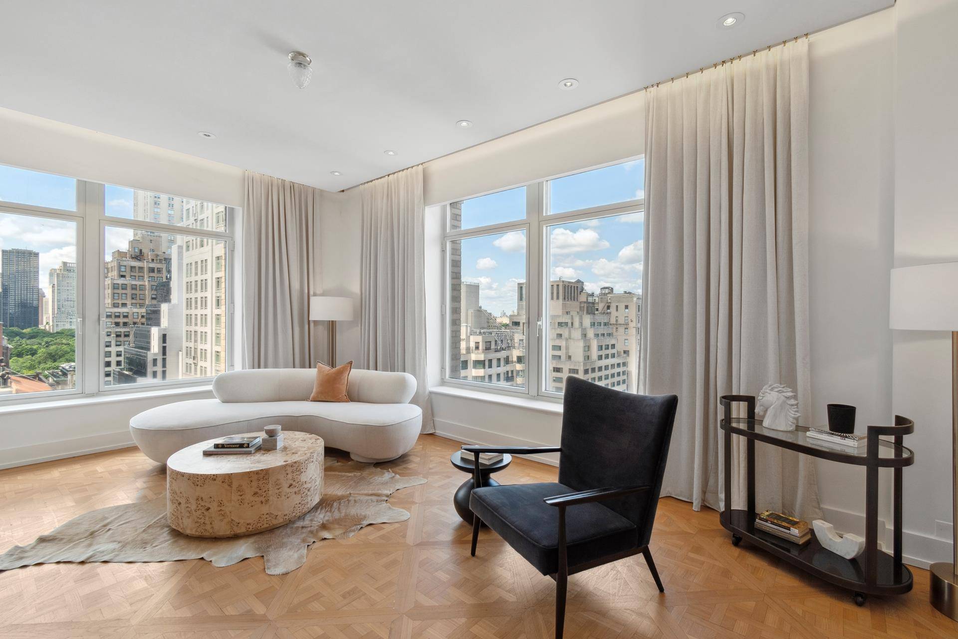 Manhattan, NY 10022,515 PARK Avenue #19FL
