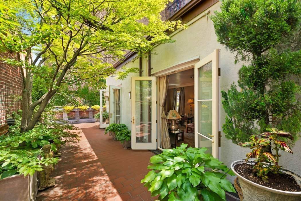 Manhattan, NY 10022,444 E 52nd Street #PH N Terrace
