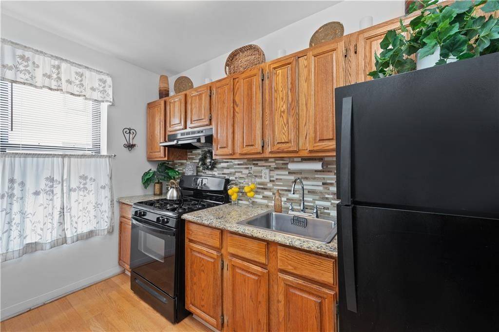 Brooklyn, NY 11209,325 Marine Avenue #C3