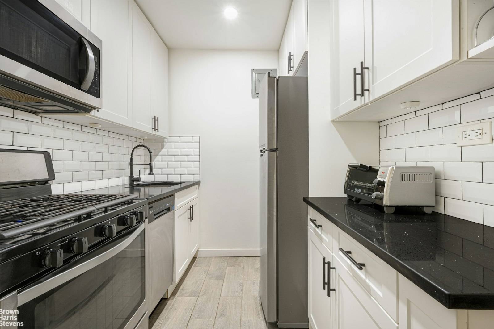 Bronx, NY 10451,800 GRAND CONCOURSE #LNS