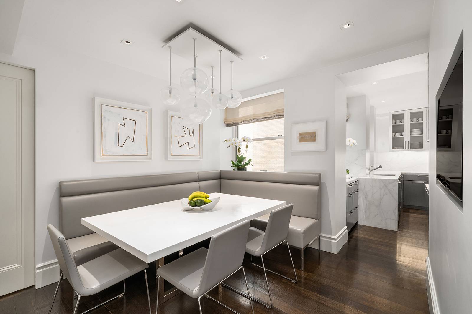 Manhattan, NY 10075,70 E 77th Street #6/7B