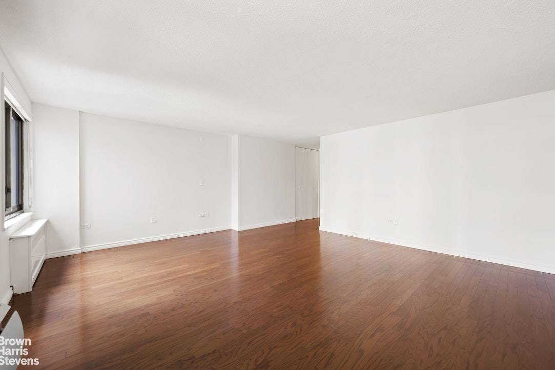 Manhattan, NY 10038,77 FULTON Street #5K