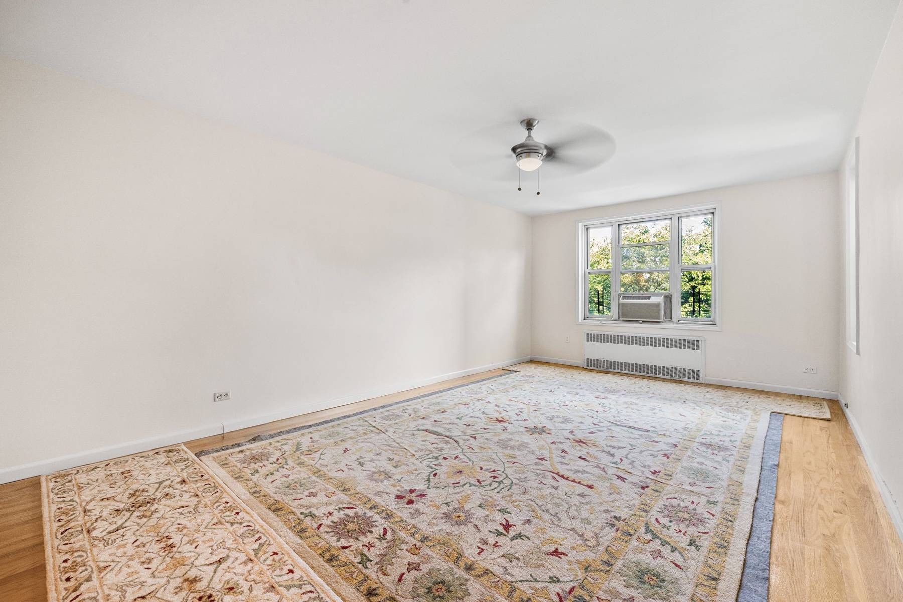 Bronx, NY 10471,5601 Riverdale Avenue #5P