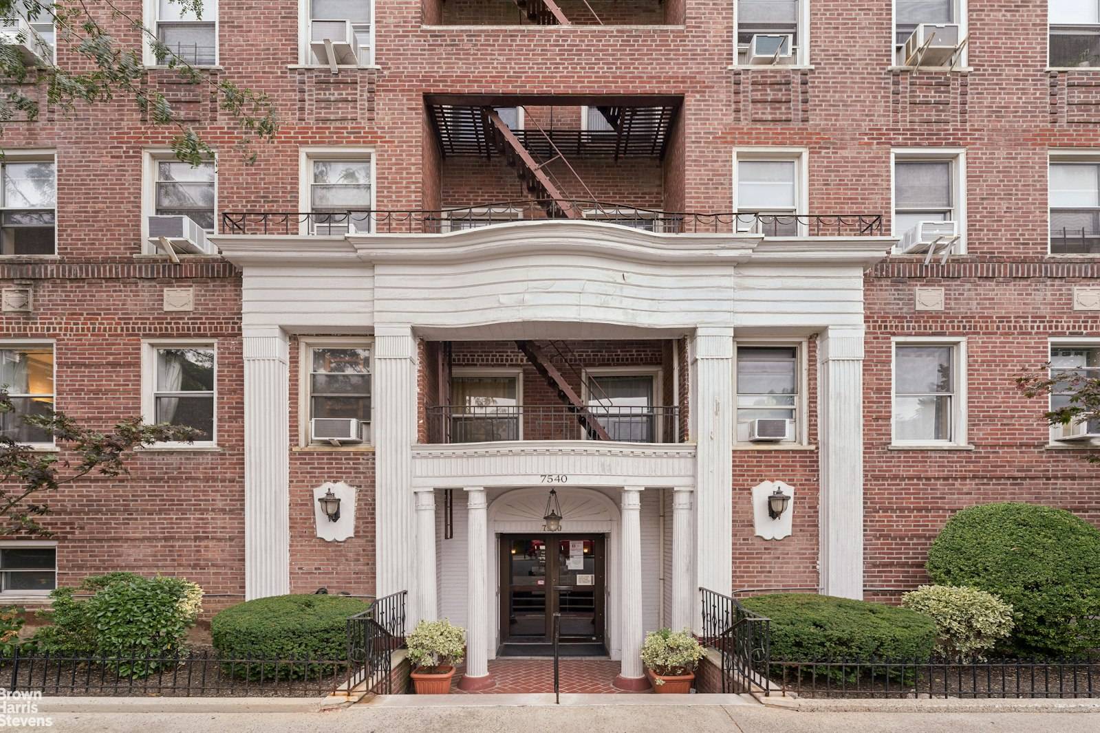 Queens, NY 11375,75-40 AUSTIN Street #6BL