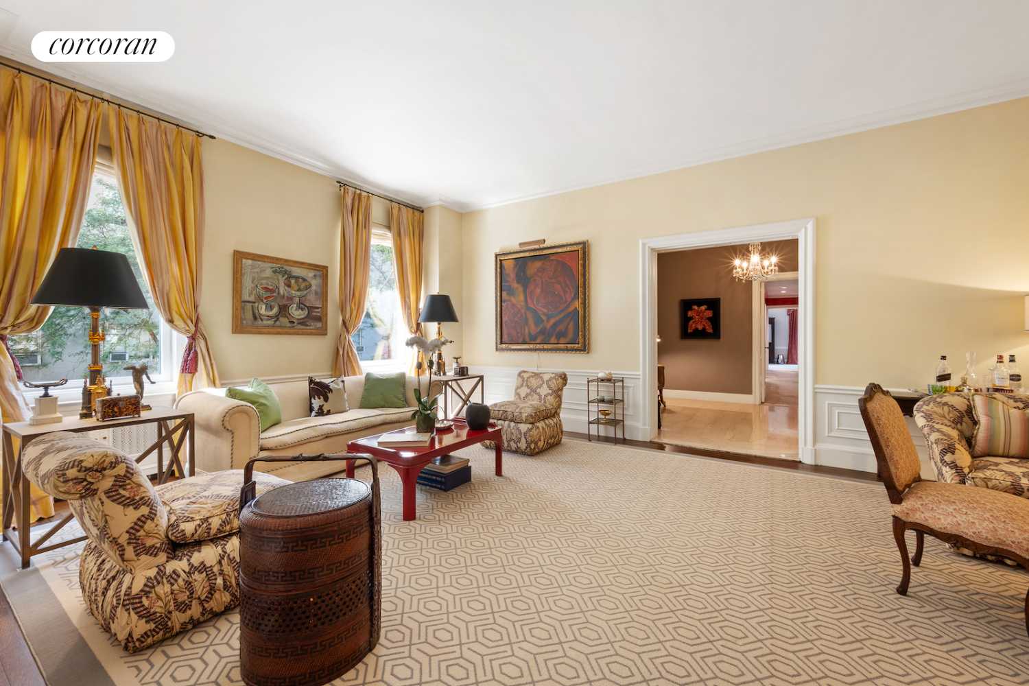 Manhattan, NY 10021,950 5TH Avenue #2