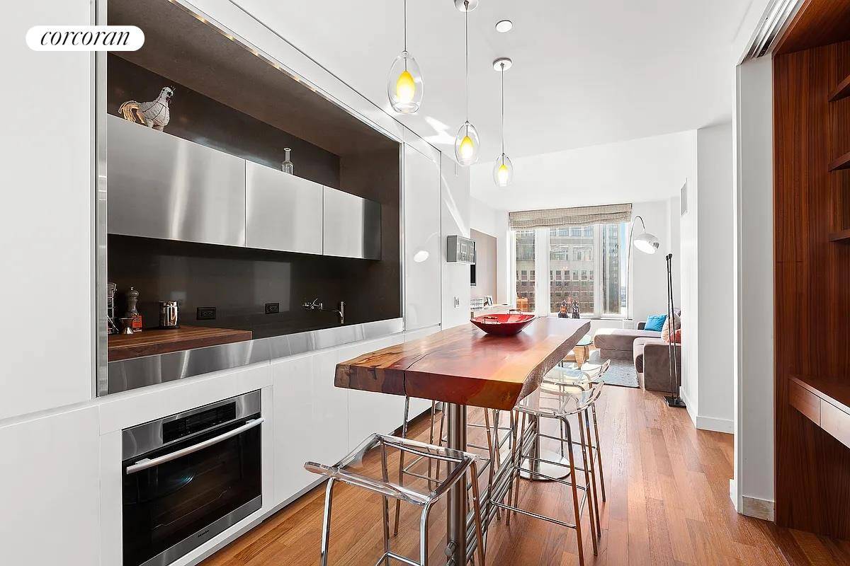 Manhattan, NY 10005,15 WILLIAM Street #31C