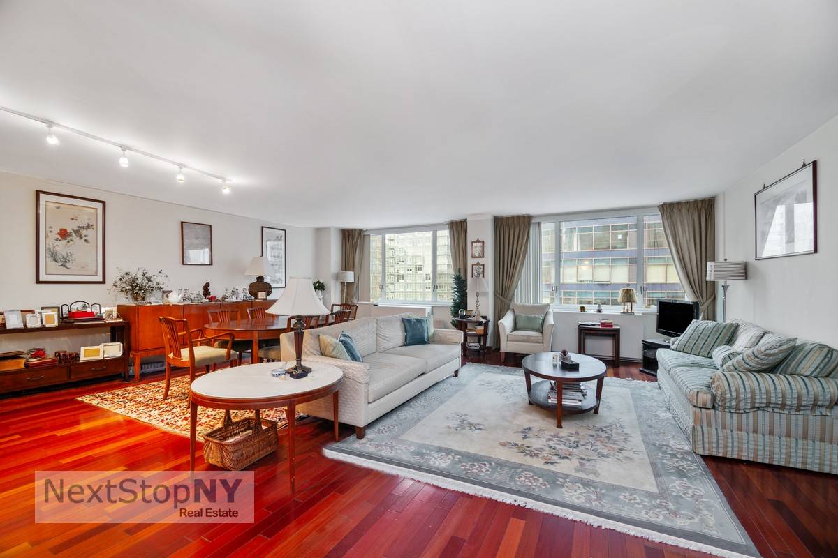 Manhattan, NY 10022,245 E 54TH Street #20MN