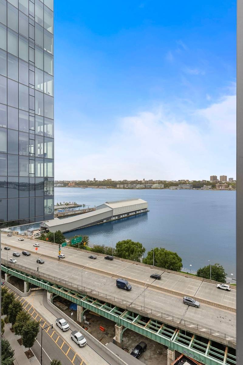 Manhattan, NY 10069,50 Riverside Boulevard #15-M