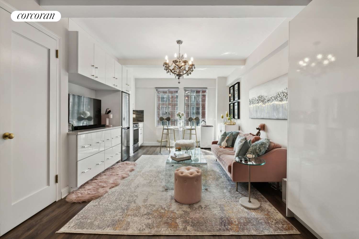 Manhattan, NY 10017,45 TUDOR CITY Place #320