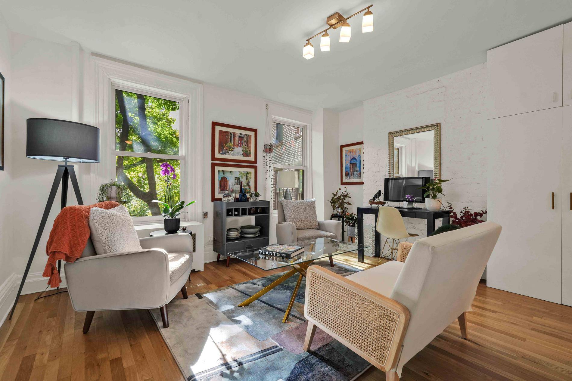 Manhattan, NY 10014,340 W 11th Street #2-WR