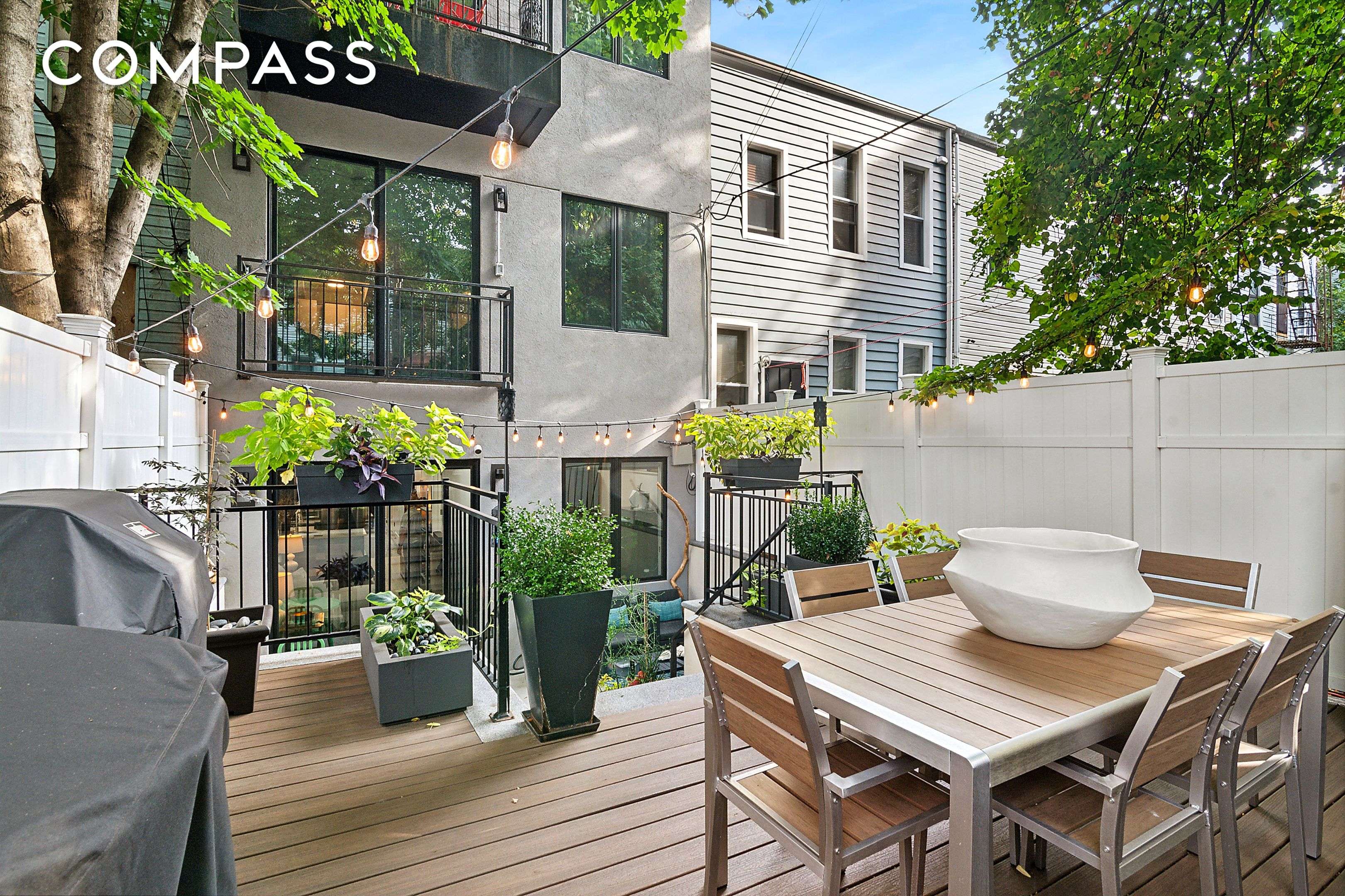 Brooklyn, NY 11207,1043 Halsey Street #1