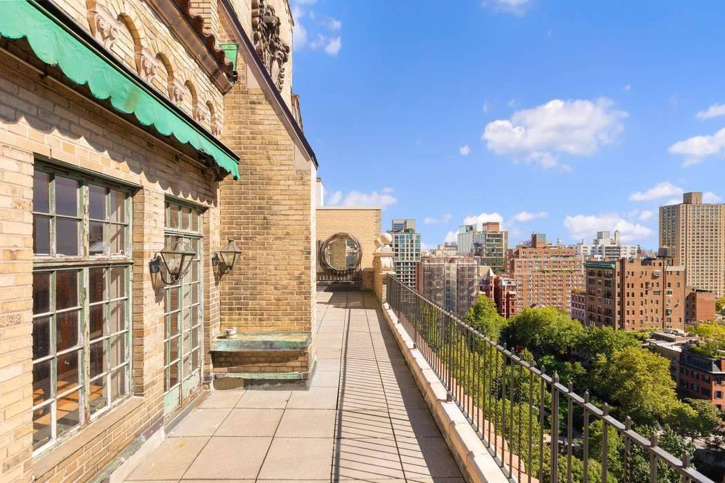 Manhattan, NY 10010,60 Gramercy Park N #PHA