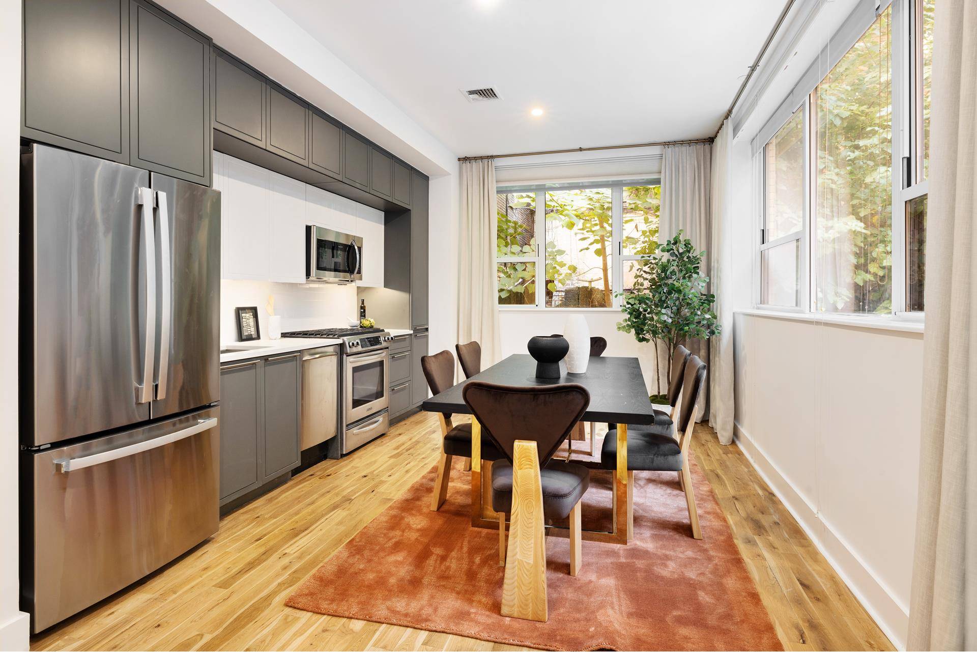 Manhattan, NY 10019,416 W 52ND Street #TH226