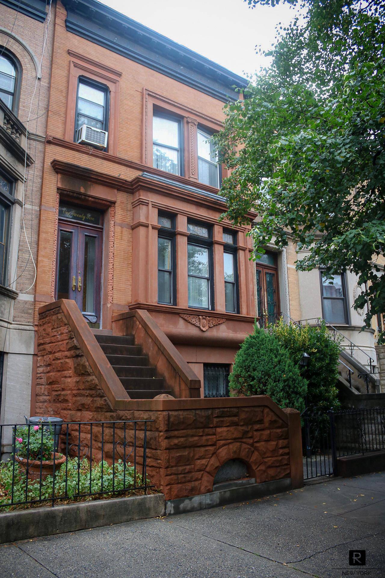 Brooklyn, NY 11225,125 Midwood Street