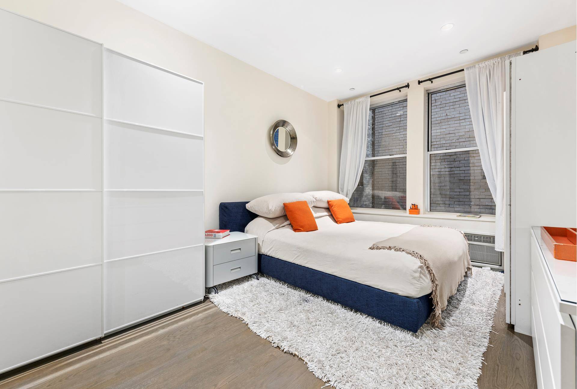 Manhattan, NY 10038,102 FULTON Street #4E