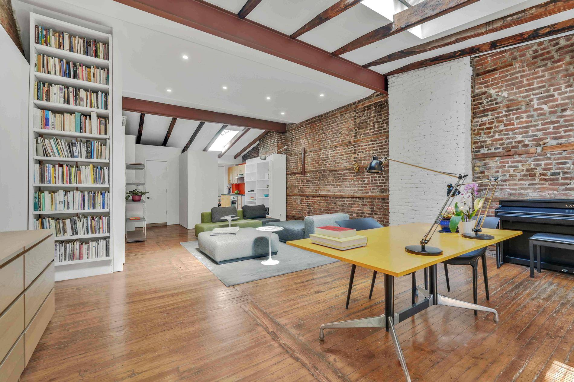 Manhattan, NY 10012,21 Bleecker Street #3-E