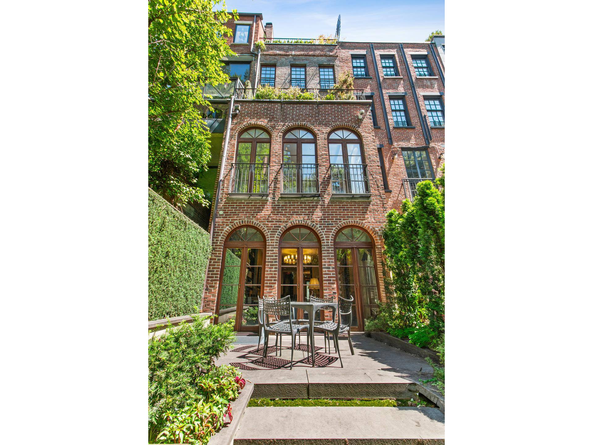 Manhattan, NY 10021,180 E 75TH Street