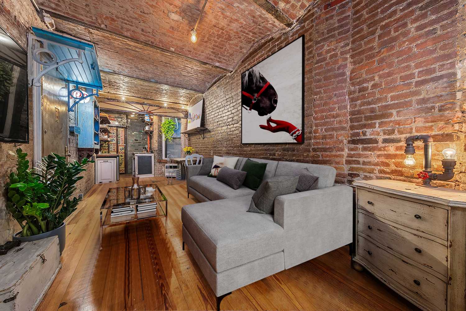 Manhattan, NY 10003,121 E 10TH Street #D