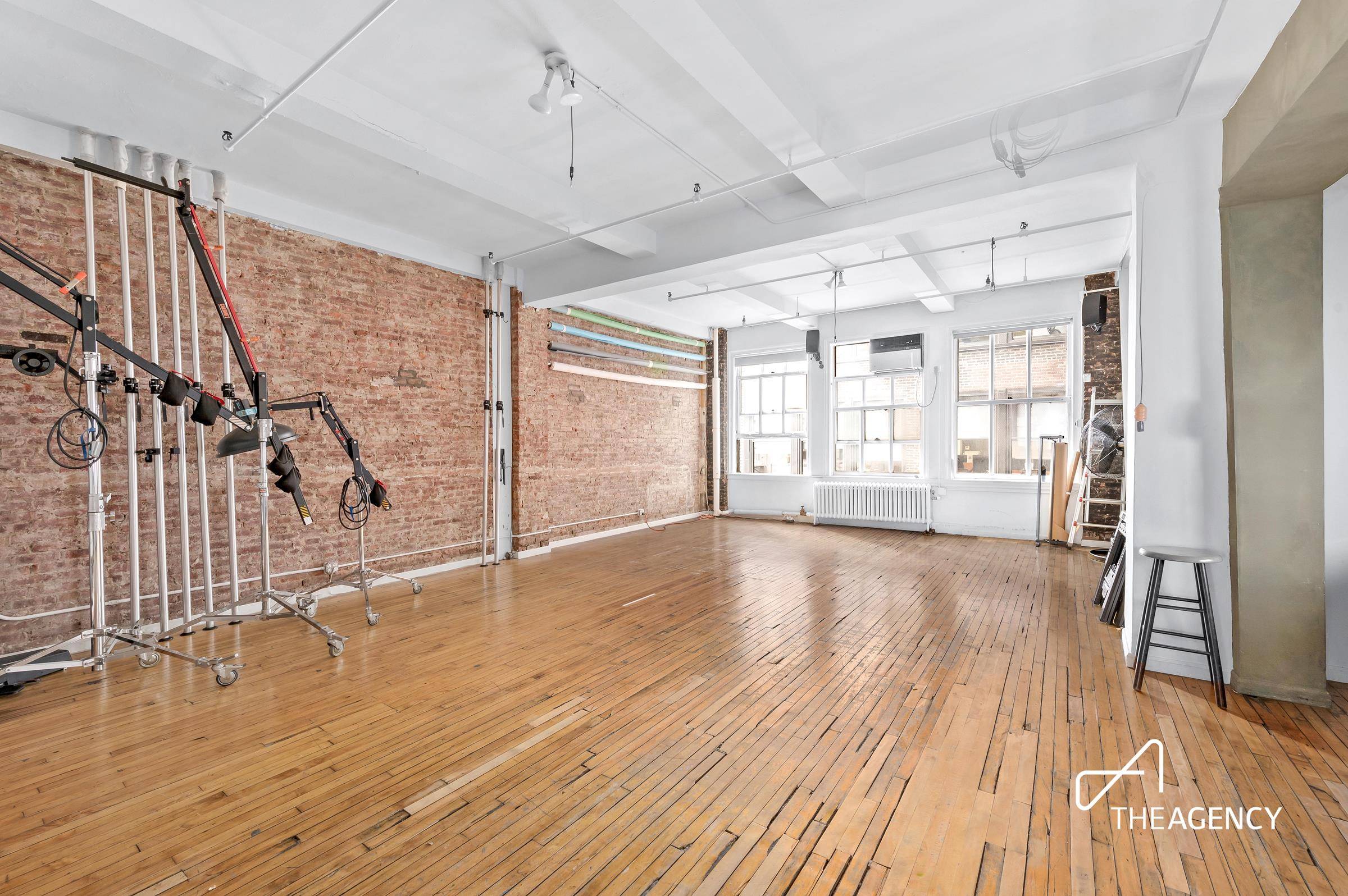 Manhattan, NY 10010,118 E 25TH Street #6FLR