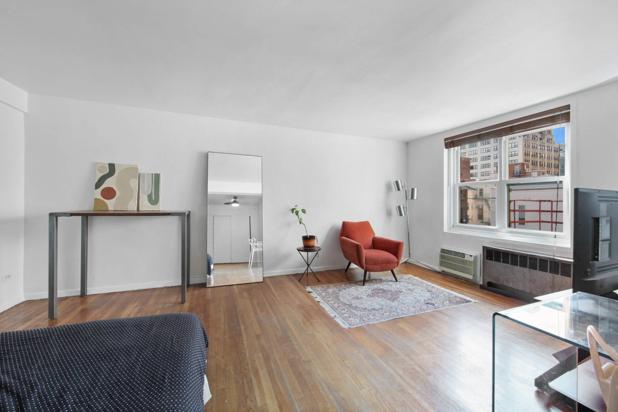 Manhattan, NY 10014,185 W Houston Street #6K