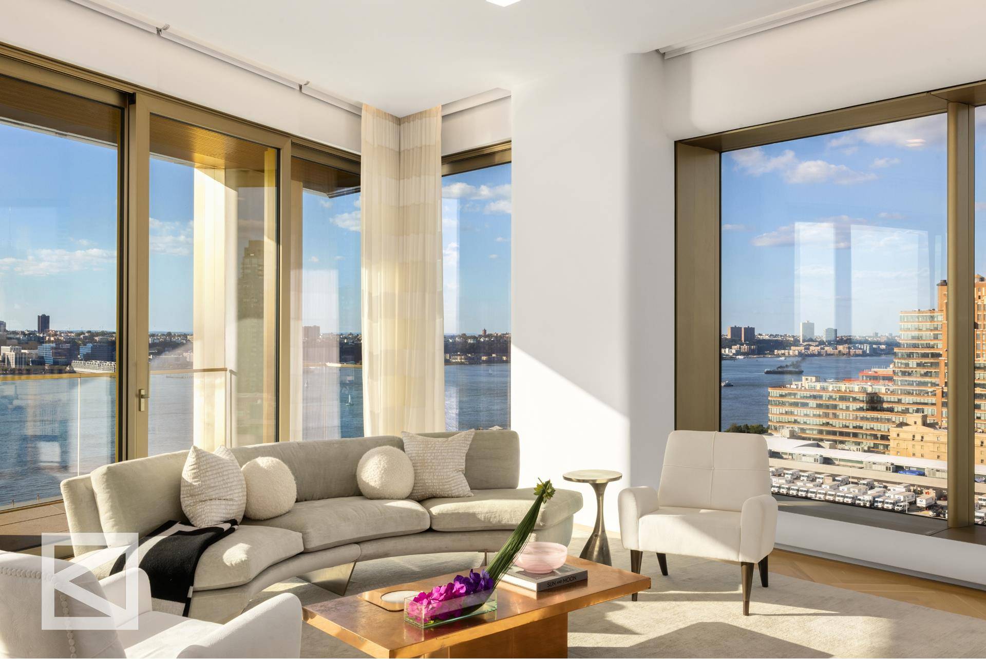 Manhattan, NY 10011,551 W 21ST Street #PH19
