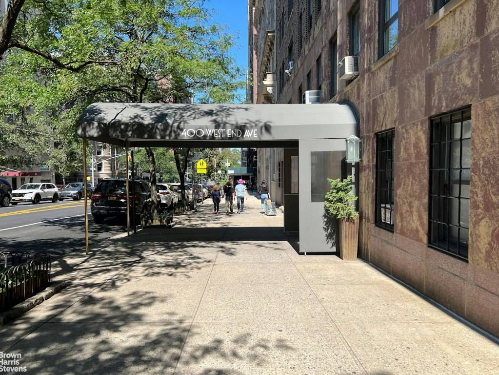 Manhattan, NY 10024,400 W END Avenue #4D